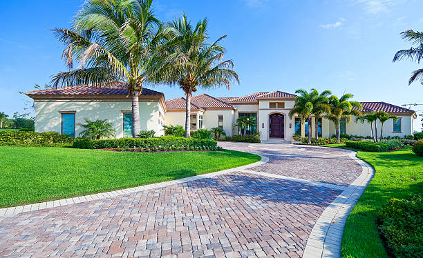 Best Driveway Paving Contractor  in Broadmoor, CA